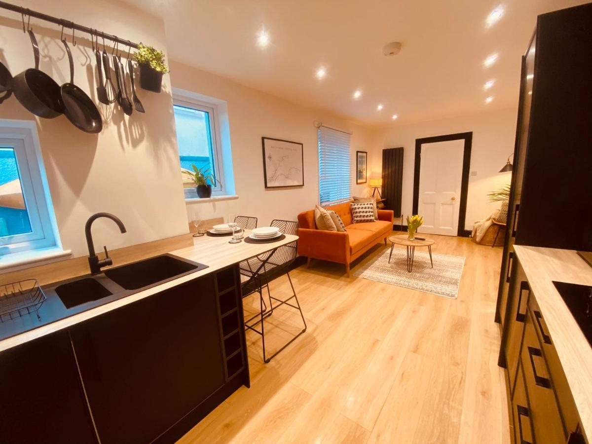 Apartment On The Hoe & Coastal Path With Free Parking พลีมัธ ภายนอก รูปภาพ